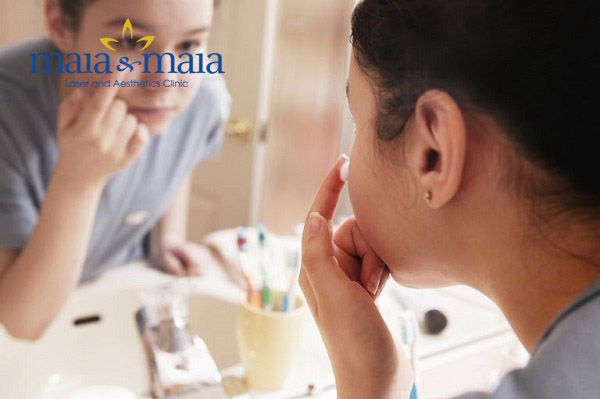 Kem trị mụn dạng gel có khả năng tiêu diệt vi khuẩn gây mụn, làm dịu da, giúp lành vết mụn nhanh Kem trị mụn dạng gel có khả năng tiêu diệt vi khuẩn gây mụn, làm dịu da, giúp lành vết mụn nhanh