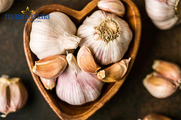Chữa bệnh hắc lào bằng tỏi Chữa bệnh hắc lào bằng tỏi
