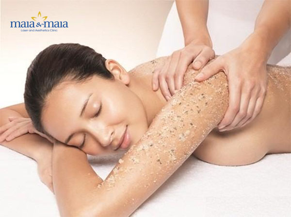 Không tẩy tế bào chết vùng lưng dẫn tới mụn lưng Không tẩy tế bào chết vùng lưng dẫn tới mụn lưng
