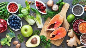 Chế độ ăn kiêng nhiều rau, cá, đậu và hoa quả