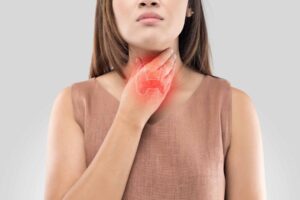 Rụng tóc có thể là biểu hiện của bệnh suy giáp