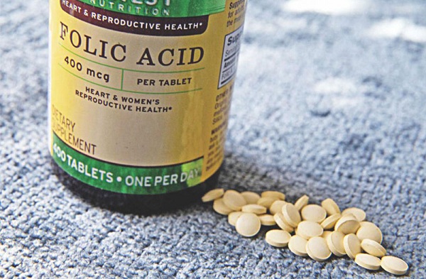 Bạn có thể bổ sung axit folic bằng các thực phẩm chức năng