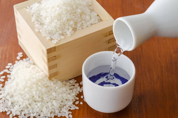 Axit Kojic được tìm thấy trong quá trình ủ rượu