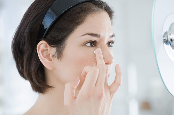 Thuốc bôi điều trị sẹo cũng có thành phần cải thiện sắc tố sẹo