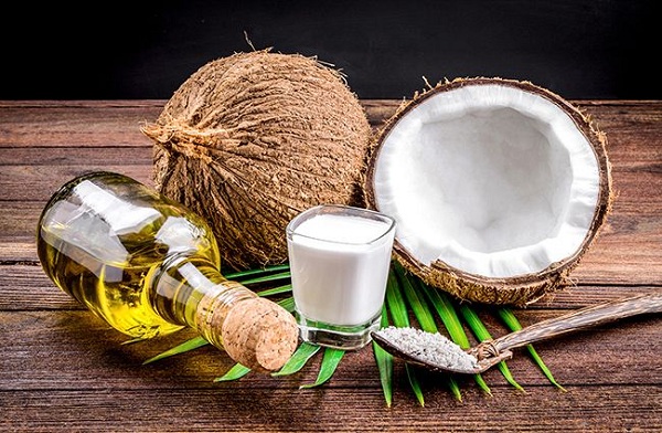 Dầu dừa có nhiều đặc tính để chăm sóc tóc chắc khỏe