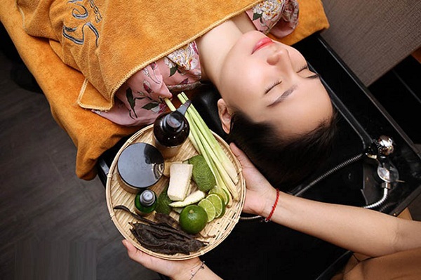 Bạn có thể sử dụng thảo dược để ngăn cản việc hóa chất gây rụng tóc