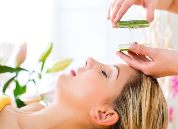 Có thể dùng trực tiếp gel nha đam lên da đầu