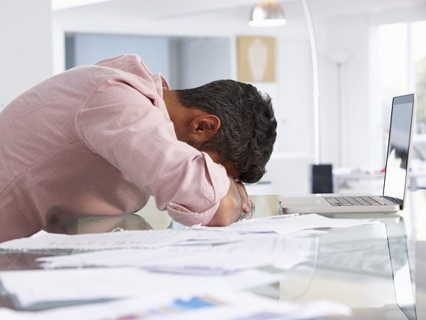 Stress ảnh hưởng rất nhiều tới tình trạng rụng tóc ở nam giới