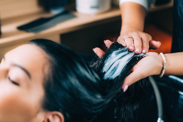 Hãy lựa chọn sản phẩm dầu gội phù hợp với loại da đầu của mình