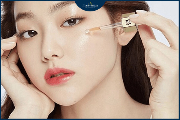 Không chỉ điều trị mụn mà việc chăm sóc da cũng cần được chú trọng