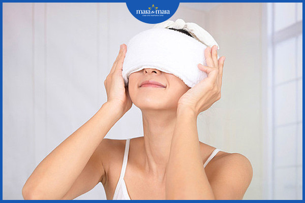 Chườm ấm có thể giảm thiểu tình trạng viêm sưng của mụn