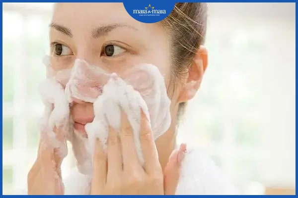 Mụn trứng cá bọc ở mũi